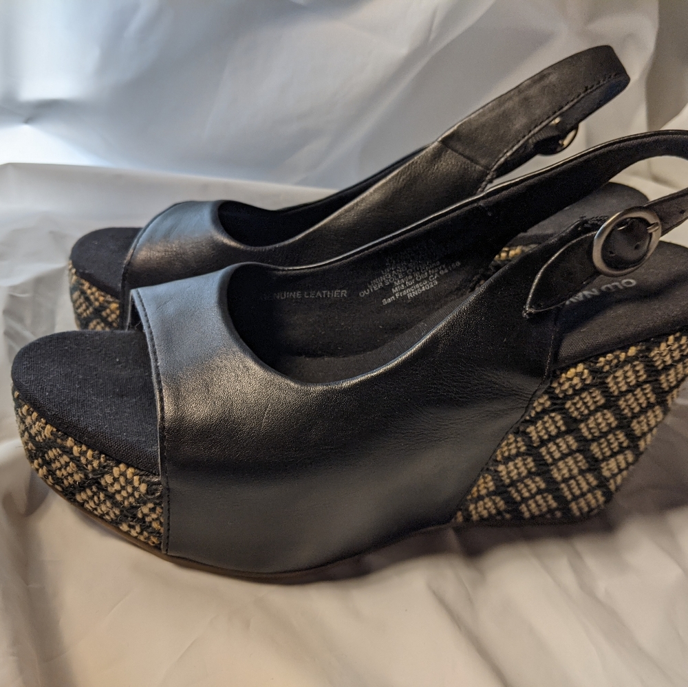 Old Navy Wedge Sandals